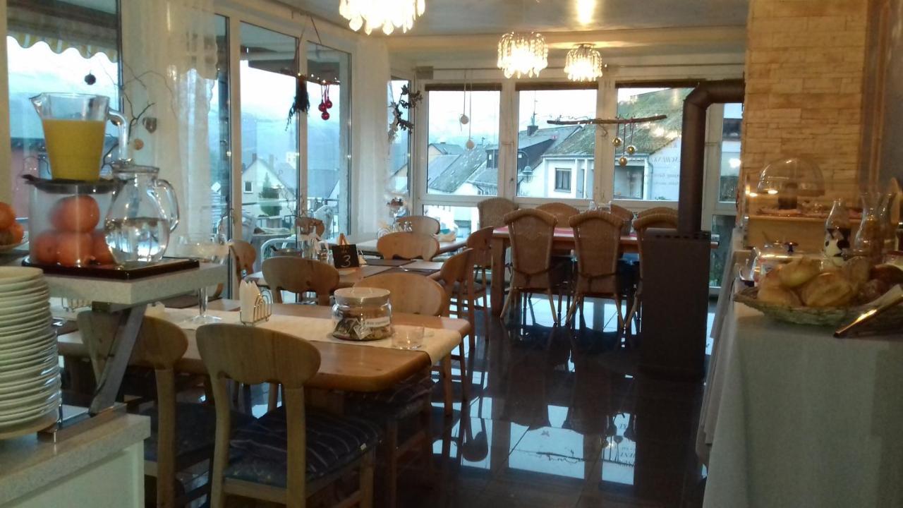 Gaestehaus Moselblick Trittenheim Exteriör bild