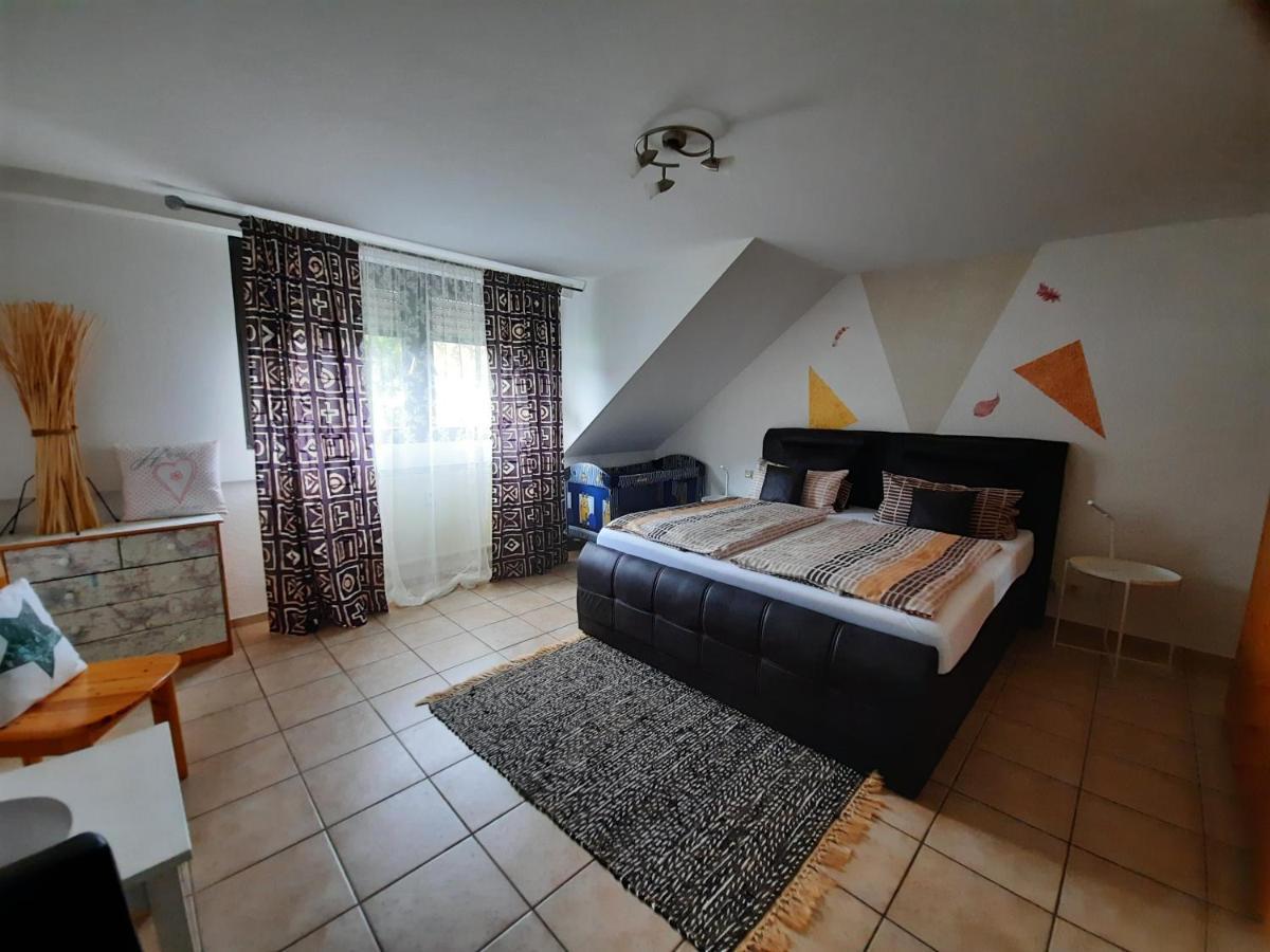 Gaestehaus Moselblick Trittenheim Exteriör bild